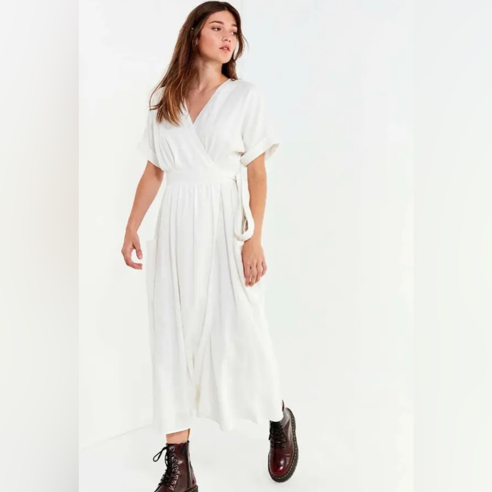 Urban Outfitters Linen Gabrielle Wrap Dress in Ivory